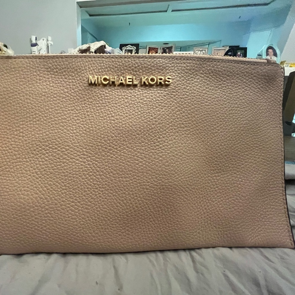 NWT MICHAEL KORS JET SET TRAVEL PEBBLE LEATHER LARGE TOP ZIP WRISTLET